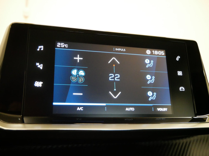 Peugeot 2008 1.2 PureTech 74 kW Active na operativní leasing