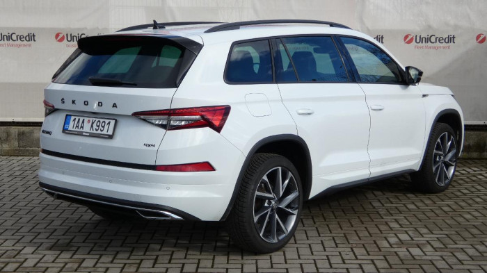 Škoda Kodiaq 2,0 TSI Sportline DSG 4x4 na operativní leasing