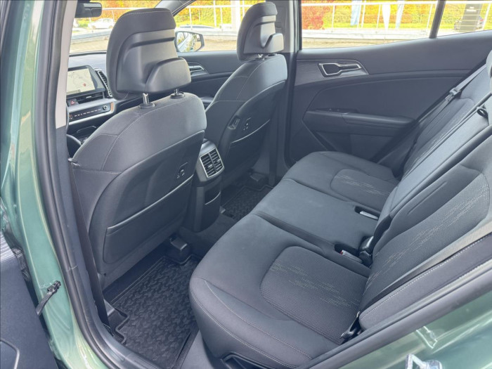 KIA Sportage 1.6 T-GDI 110kW 4x2 EXCLUSIVE DCT automat na operativní leasing