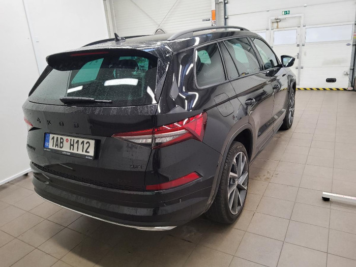 Škoda Kodiaq 2,0 TSI Sportline DSG 4x4 na operativní leasing