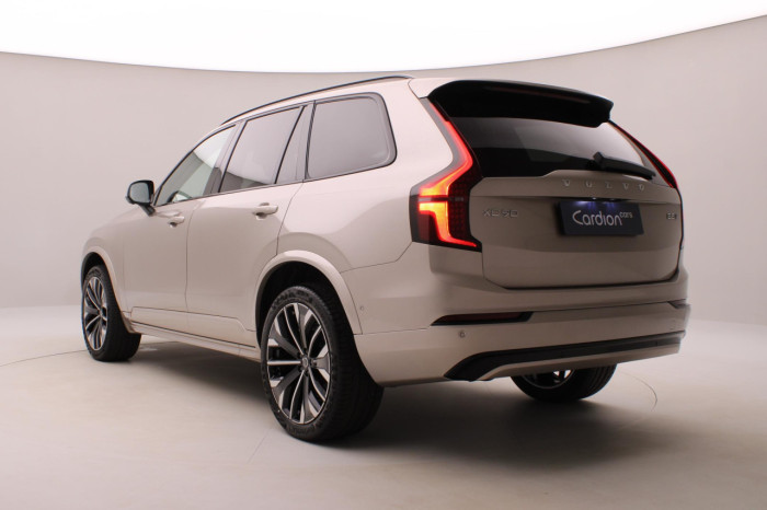 Volvo XC90 B5 AWD AUT DARK PLUS na operativní leasing