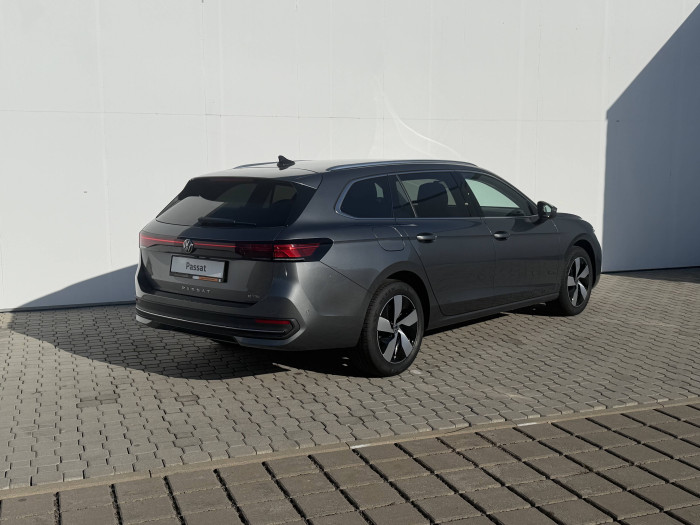 Volkswagen Passat Business 7DSG mHEV 1,5eTSI / 110kW na operativní leasing