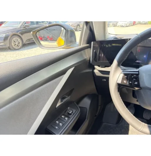 Opel Astra 1.2T 81 Edition 5d na operativní leasing