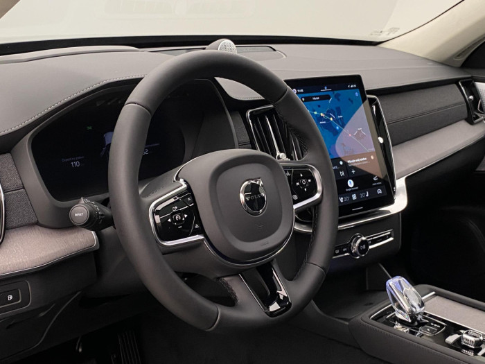 Volvo XC90 T8 AWD Plug-in DARK ULTRA na operativní leasing