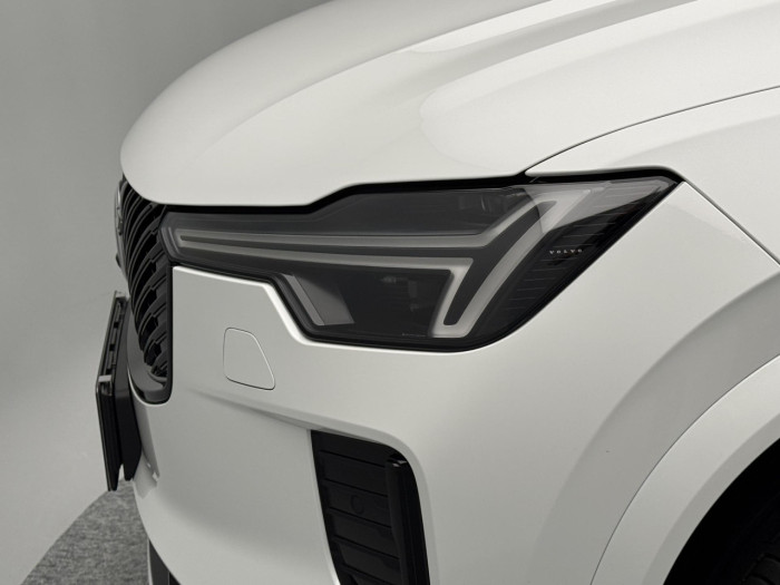 Volvo XC90 B5 AWD AUT DARK ULTRA 7 míst na operativní leasing