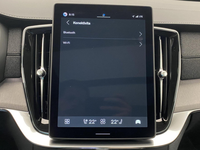Volvo XC90 T8 AWD Plug-in DARK ULTRA na operativní leasing
