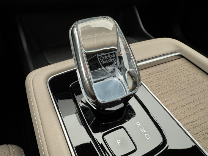 Volvo XC90 B5 AWD AUT DARK ULTRA 7 míst na operativní leasing