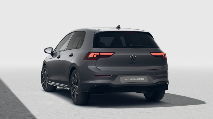 Volkswagen Golf R-Line People 1,5 eTSI 7DSG mHEV na operativní leasing