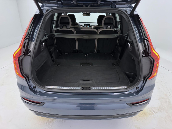 Volvo XC90 B5 AWD AUT DARK PLUS 7míst na operativní leasing