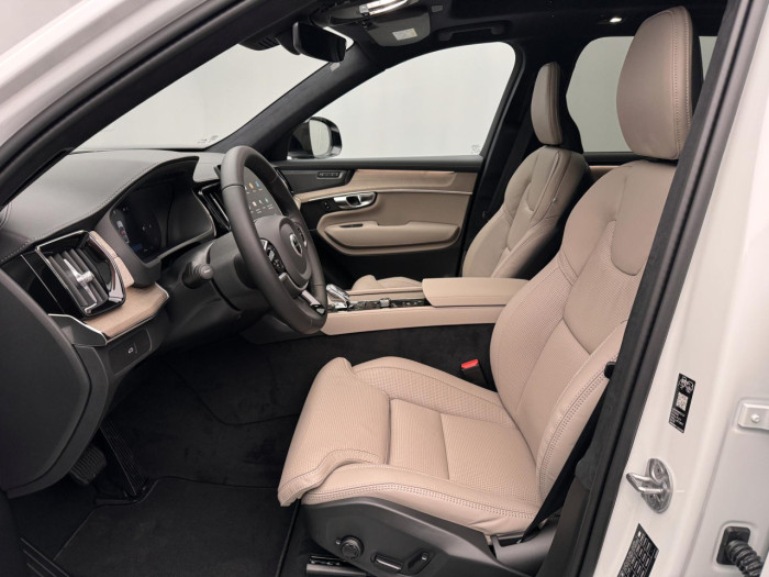 Volvo XC90 B5 AWD AUT DARK ULTRA 7 míst na operativní leasing
