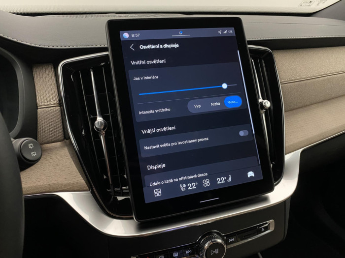 Volvo XC90 T8 AWD RECHARGE BRIGHT PLUS 7m na operativní leasing