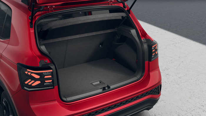 Volkswagen T-Cross R-Line People 1.0 TSI 85 kW 7DSG na operativní leasing
