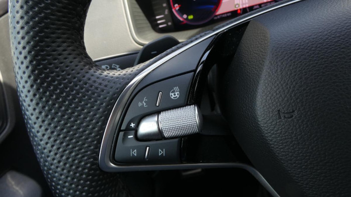 Škoda Karoq 2.0TDI 110kW Sportline 4x4 DSG na operativní leasing