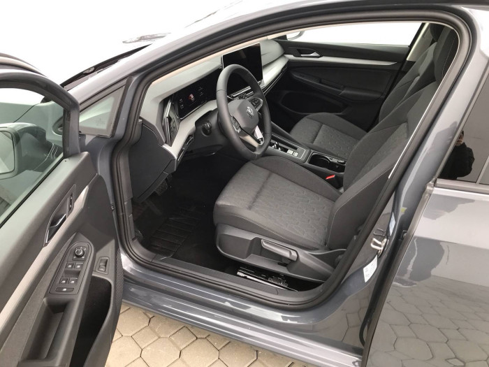 Volkswagen Golf Variant People 7DSG 1,5eTSI / 110kW na operativní leasing