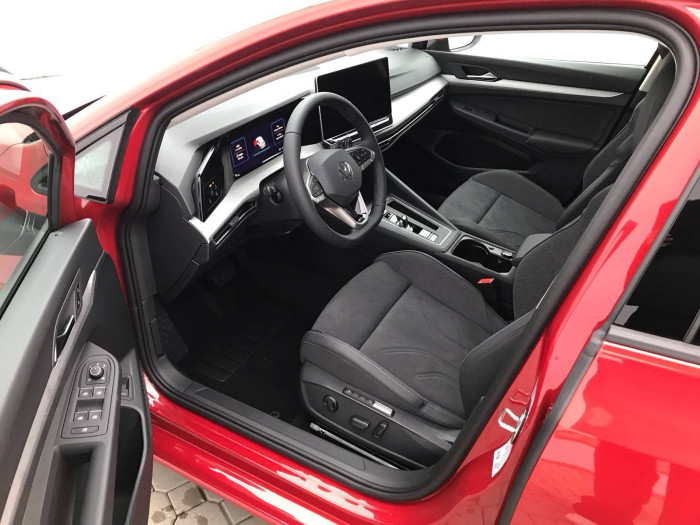 Volkswagen Golf Variant People 7DSG 1,5eTSI / 110kW na operativní leasing