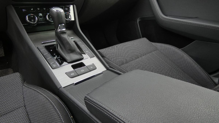 Škoda Superb 2,0 TDI DSG Style na operativní leasing