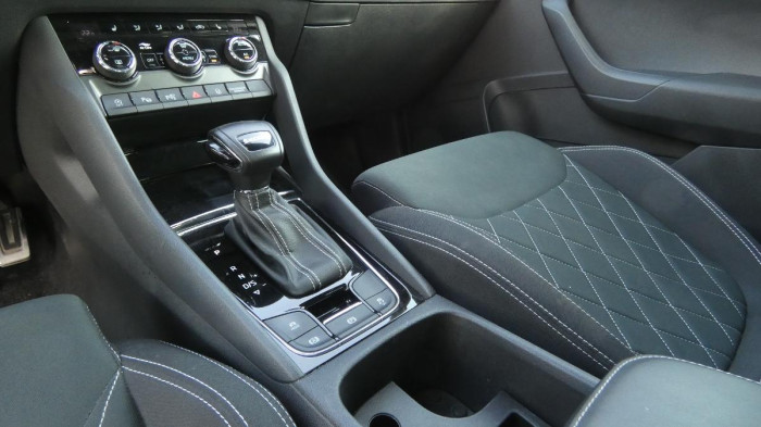 Škoda Karoq 1,5 TSI Sportline DSG na operativní leasing