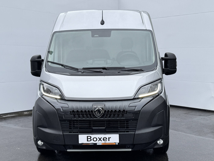 Peugeot Boxer Furgon 3300 L2H2 2,2 BlueHDi MAN6 / 103kW na operativní leasing