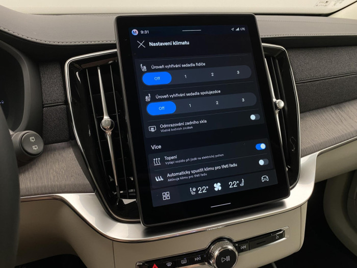 Volvo XC90 T8 AWD Plug-in BRIGHT PLUS 7m na operativní leasing