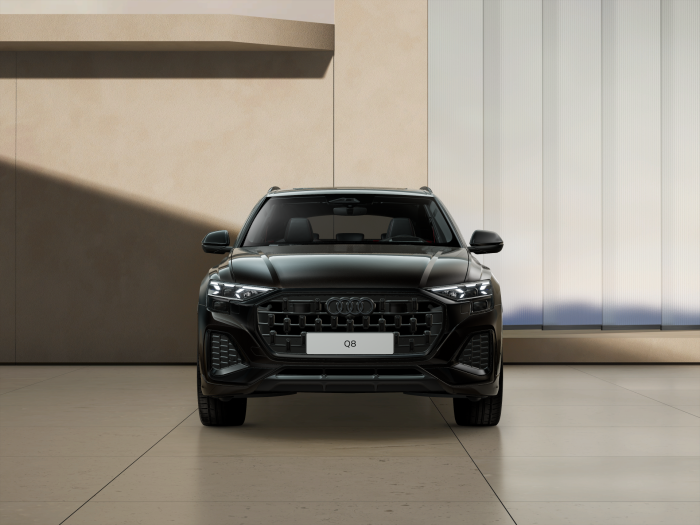 Audi Q8 SUV TDI quattro 210 kW na operativní leasing