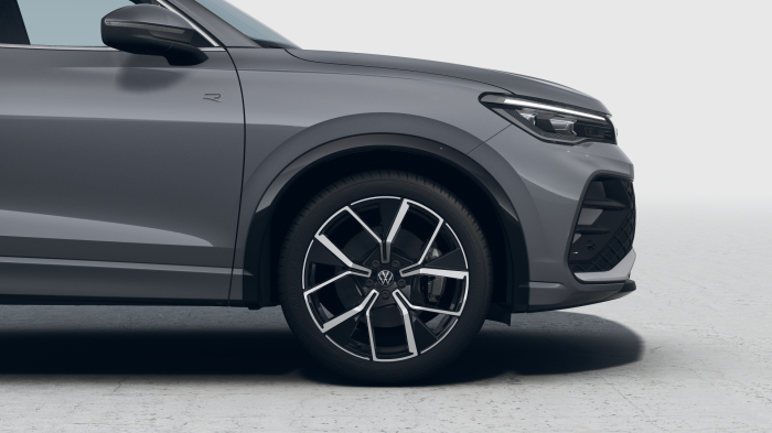 Volkswagen Tiguan R-Line People 1,5 eTSI 110kW mHEV na operativní leasing