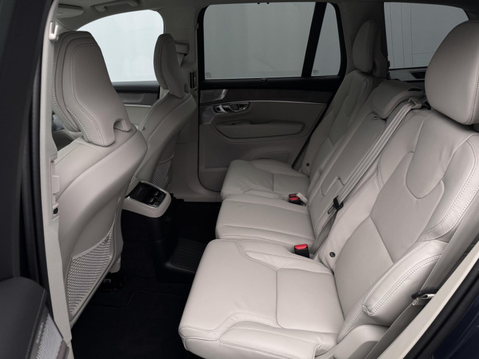 Volvo XC90 T8 AWD Plug-in BRIGHT PLUS 7m na operativní leasing