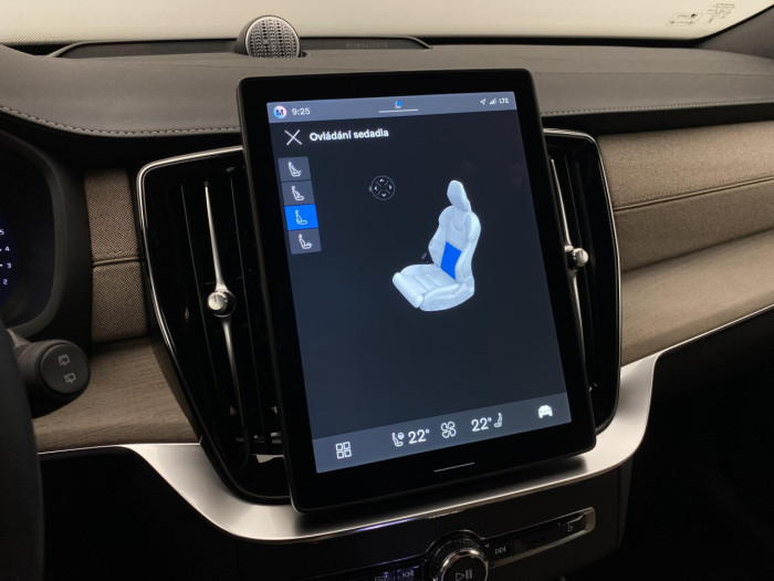 Volvo XC90 B5 AWD AUT BRIGHT PLUS na operativní leasing