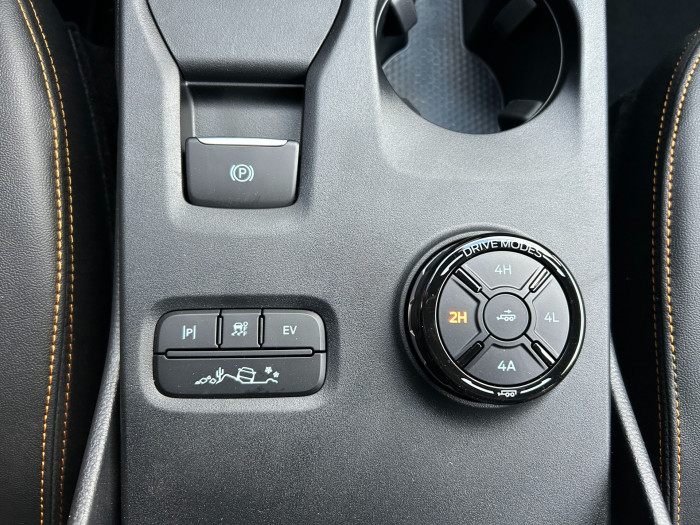 Ford WILDTRAK 2.3 Hybrid PHEV 205kW na operativní leasing