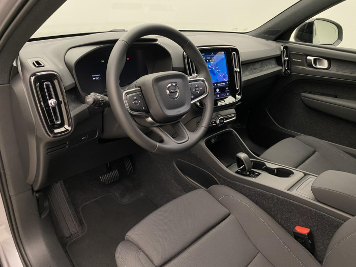 Volvo EX40 SINGLE MOTOR EXTENDED PLUS na operativní leasing