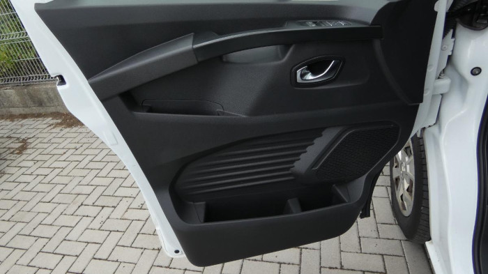 Land Rover Discovery D250 AUTO 4WD na operativní leasing