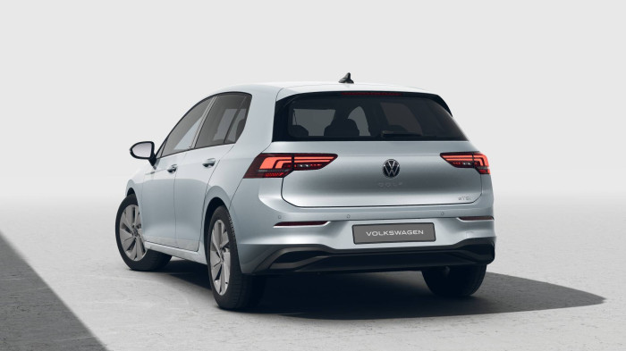 Volkswagen Golf People 7DSG mHEV 1,5eTSI / 85kW na operativní leasing