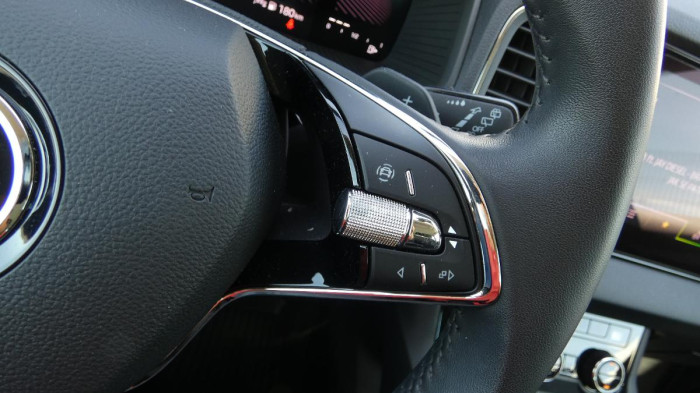 Škoda Karoq 1,5 TSI DSG Ambition na operativní leasing