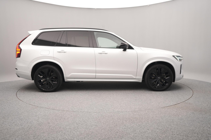Volvo XC90 B5 AWD AUT BLACK EDITION PLUS na operativní leasing