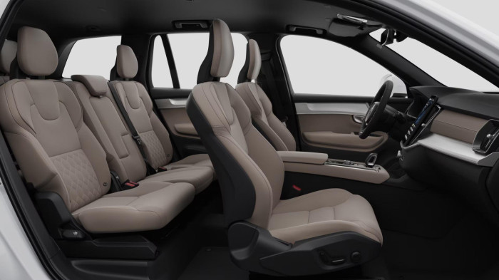 Volvo XC90 B5 AWD AUT CORE 7míst na operativní leasing