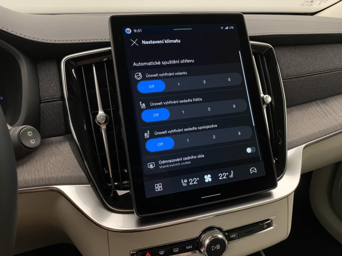 Volvo XC90 T8 AWD Plug-in BRIGHT PLUS 7m na operativní leasing