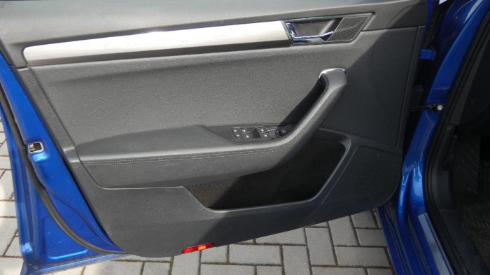 Škoda Superb Combi 1.5 TSI DSG Style na operativní leasing