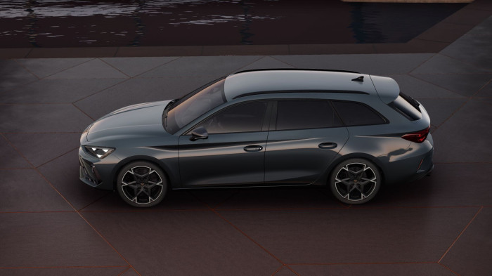 CUPRA Leon Sportstourer VZ 2.0 TSI 333k DSG 4WD 7 automat na operativní leasing