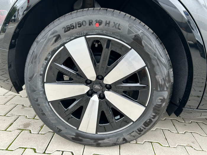 77kWh prodloužený dojezd 210kW na operativní leasing