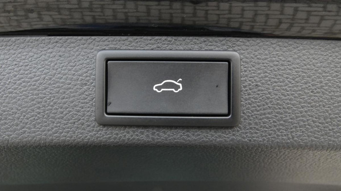 Škoda Karoq 1,5 TSI Ambition DSG na operativní leasing