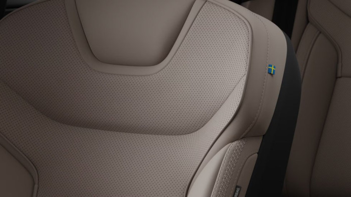 Volvo ES90 ULTRA, Single Motor Extended Range, 245 kW / 333 HP na operativní leasing