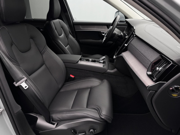 Volvo XC90 T8 AWD Plug-in BRIGHT PLUS 7m na operativní leasing