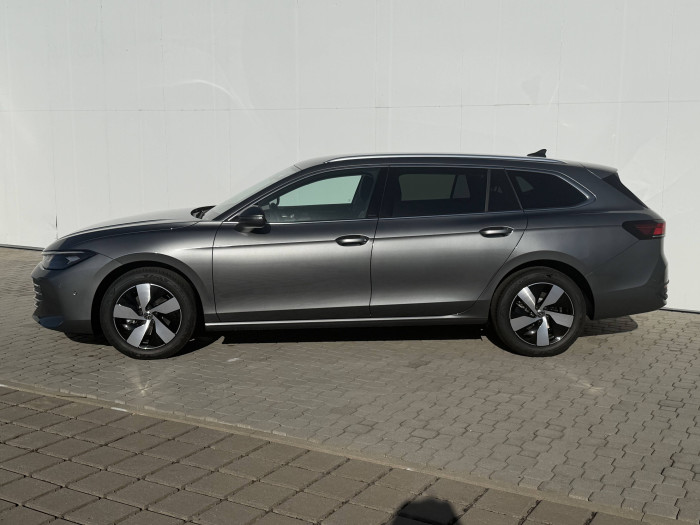 Volkswagen Passat Business 7DSG mHEV 1,5eTSI / 110kW na operativní leasing