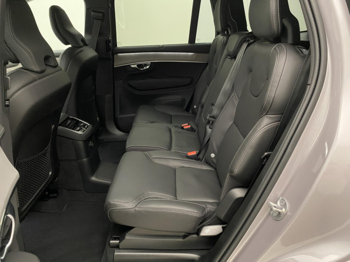 Volvo XC90 T8 AWD RECHARGE DARK PLUS 7m na operativní leasing