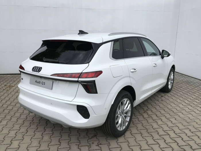 Audi Q3 7STT  1,5 TFSI / 110kW na operativní leasing