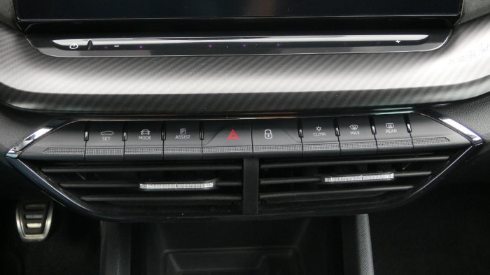 Škoda Octavia 2.0 TSI 180kW DSG RS na operativní leasing