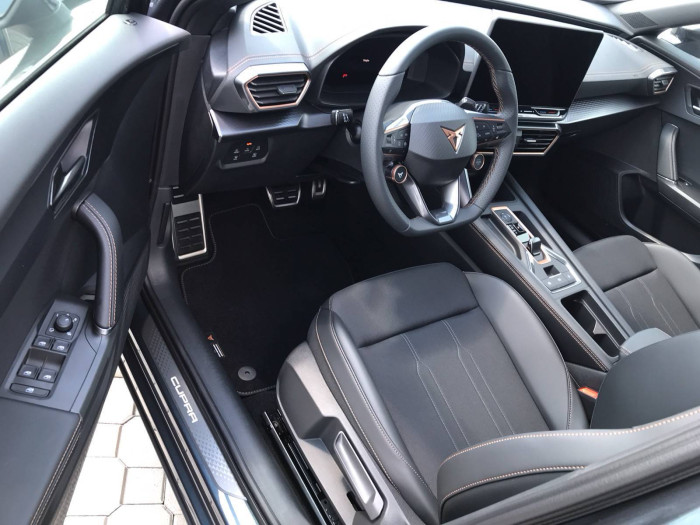 CUPRA Formentor DSG 1.5 eTSI / 110kW na operativní leasing