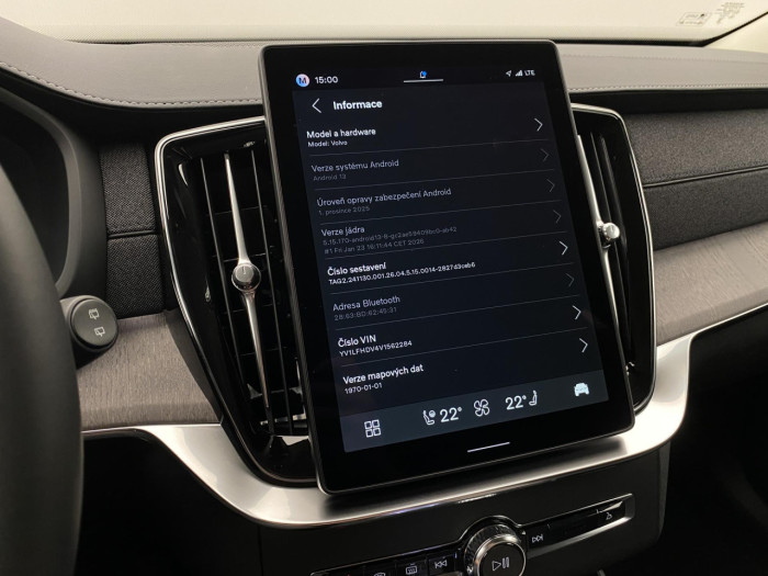 Volvo XC90 T8 AWD Plug-in BRIGHT PLUS 7m na operativní leasing