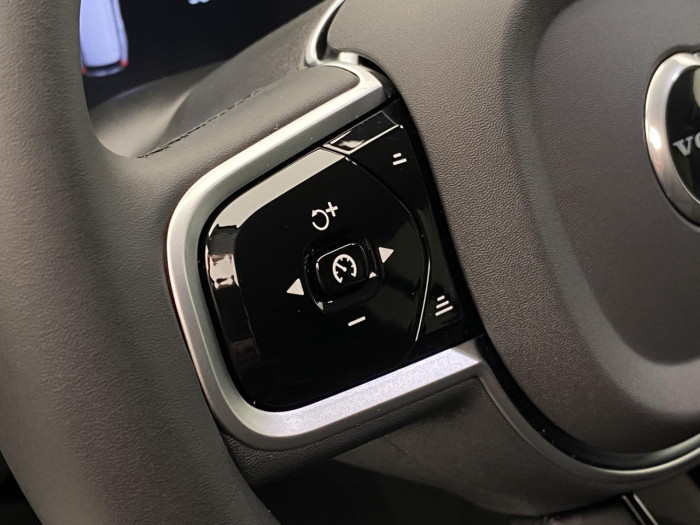 Volvo XC90 T8 AWD RECHARGE BRIGHT PLUS 7m na operativní leasing