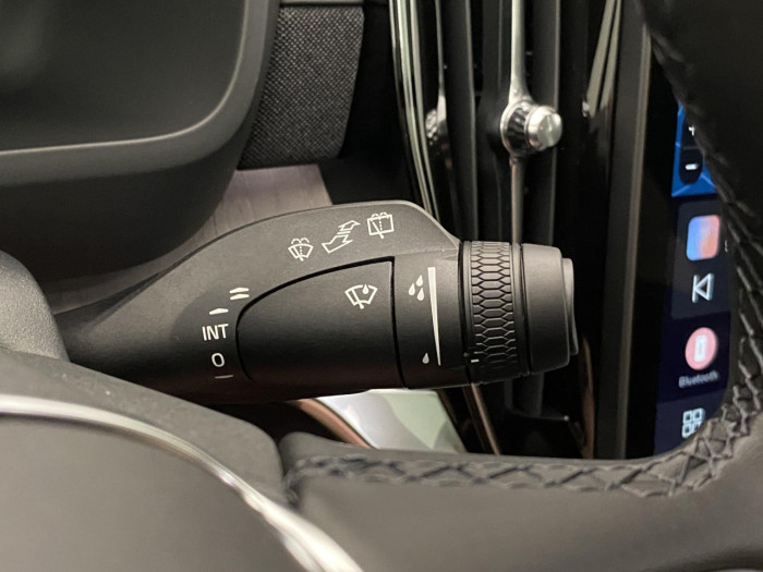 Volvo XC90 T8 AWD Plug-in DARK ULTRA na operativní leasing