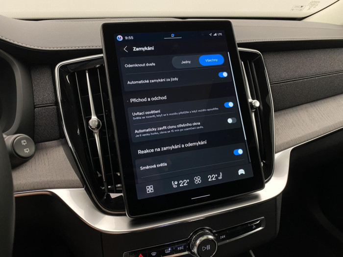 Volvo XC90 B5 AWD AUT DARK PLUS 7míst na operativní leasing